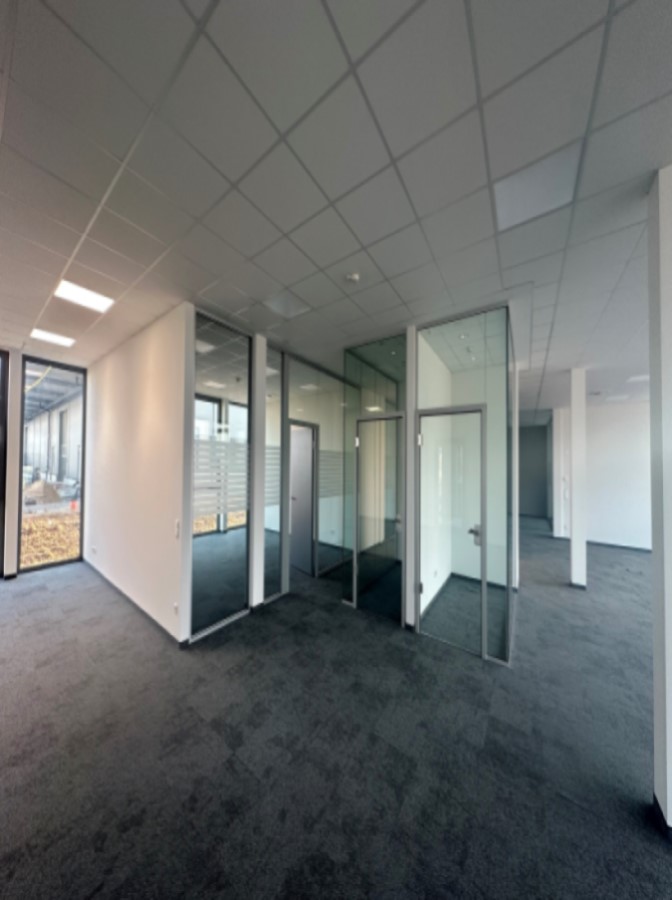 Bürogebäude/Hallenausbau Düren