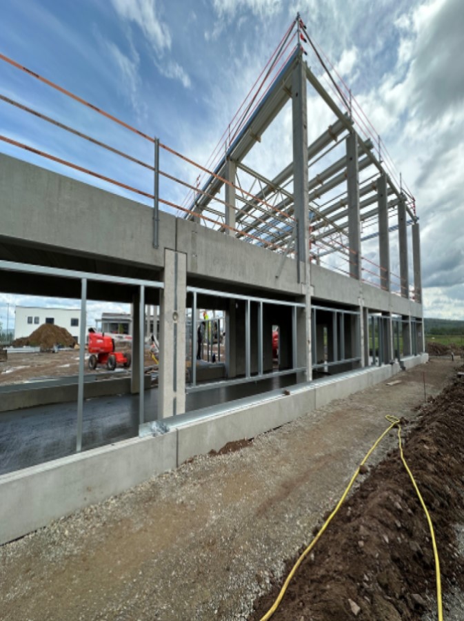 Produktionshalle mit Bürogebäude Kassel